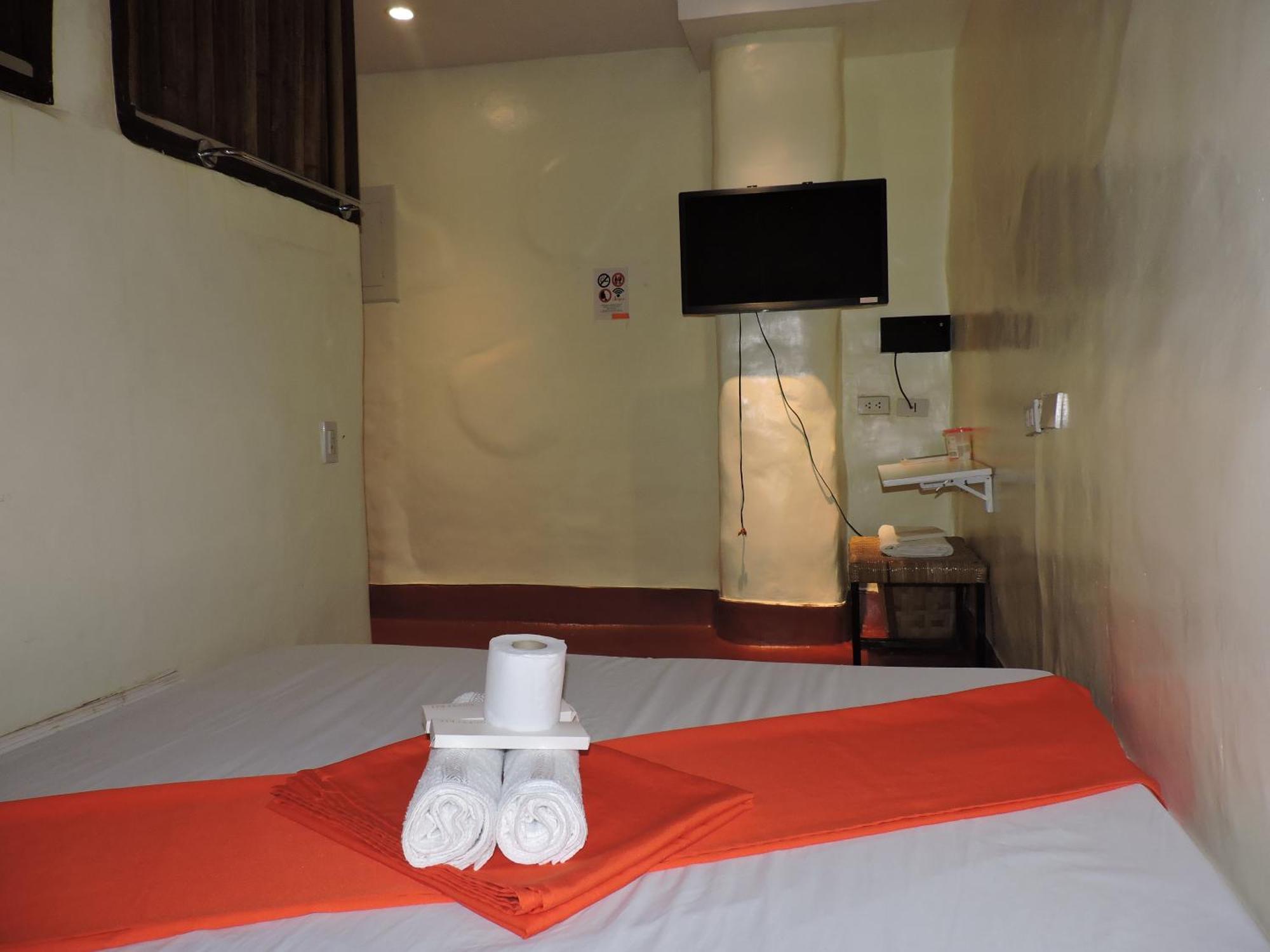 Orange Mangrove Pension House Puerto Princesa Kamer foto