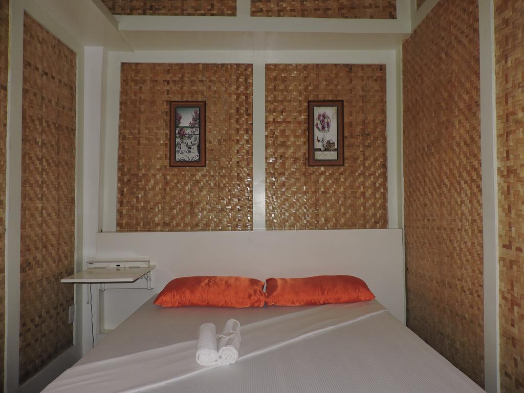 Orange Mangrove Pension House Puerto Princesa Buitenkant foto