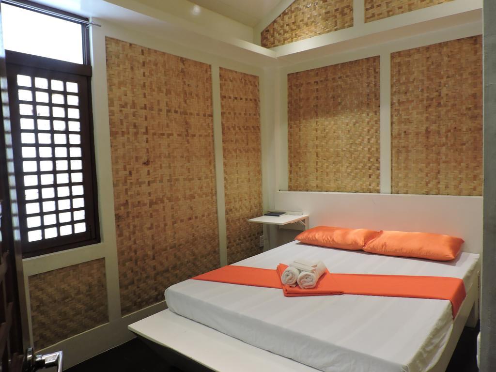 Orange Mangrove Pension House Puerto Princesa Buitenkant foto
